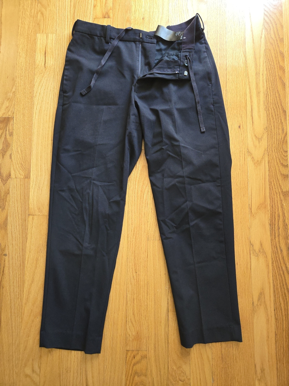 Uniqlo Men's Black Dress Pants - Modern Tapered Fit - Small